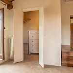 Podere Bargnano Cetona, Sleeps 12, Pool, Wifi, Air Conditioning Villa