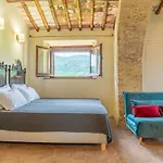 Villa Podere Bargnano Cetona, Sleeps 12, Pool, Wifi, Air Conditioning *