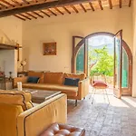 Podere Bargnano Cetona, Sleeps 12, Pool, Wifi, Air Conditioning Cetona