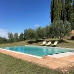 Podere Bargnano Cetona, Sleeps 12, Pool, Wifi, Air Conditioning *