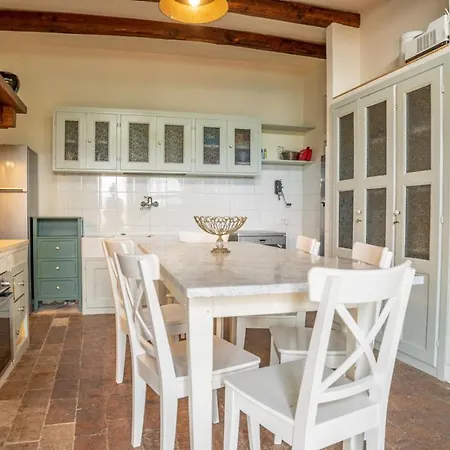 Podere Bargnano Cetona, Sleeps 12, Pool, Wifi, Air Conditioning Cetona