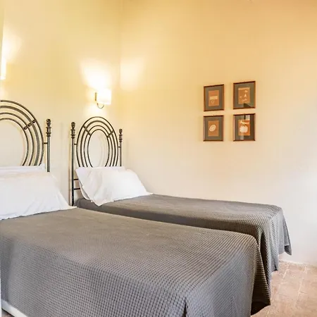 Podere Bargnano Cetona, Sleeps 12, Pool, Wifi, Air Conditioning Cetona