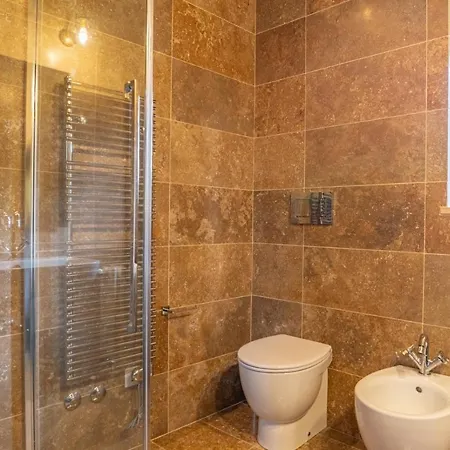 Podere Bargnano Cetona, Sleeps 12, Pool, Wifi, Air Conditioning * Cetona