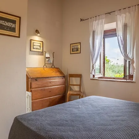 Podere Bargnano Cetona, Sleeps 12, Pool, Wifi, Air Conditioning