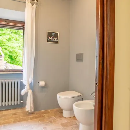 Willa Podere Bargnano Cetona, Sleeps 12, Pool, Wifi, Air Conditioning *