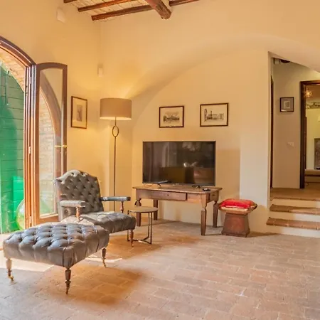 Villa Podere Bargnano Cetona, Sleeps 12, Pool, Wifi, Air Conditioning Cetona