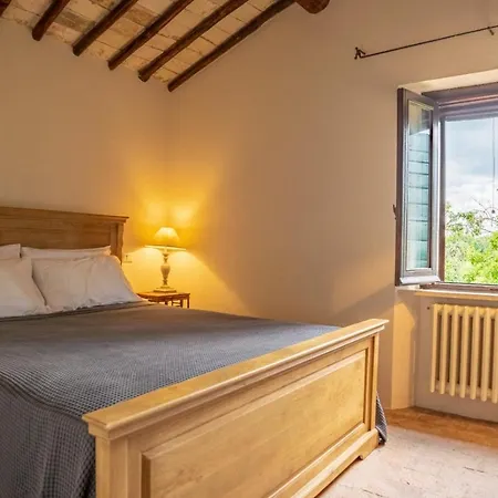 Willa Podere Bargnano Cetona, Sleeps 12, Pool, Wifi, Air Conditioning *