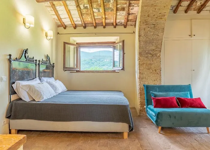 Villa Podere Bargnano Cetona, Sleeps 12, Pool, Wifi, Air Conditioning *