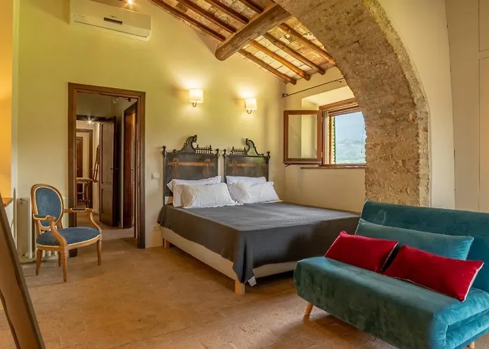 Podere Bargnano Cetona, Sleeps 12, Pool, Wifi, Air Conditioning Villa *