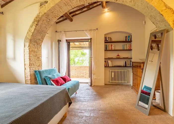 Podere Bargnano Cetona, Sleeps 12, Pool, Wifi, Air Conditioning Villa
