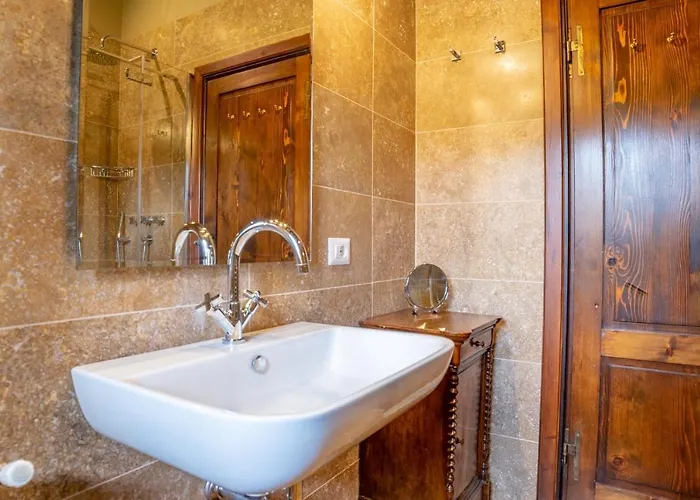 Podere Bargnano Cetona, Sleeps 12, Pool, Wifi, Air Conditioning *
