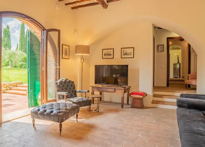 Villa Podere Bargnano Cetona, Sleeps 12, Pool, Wifi, Air Conditioning Cetona